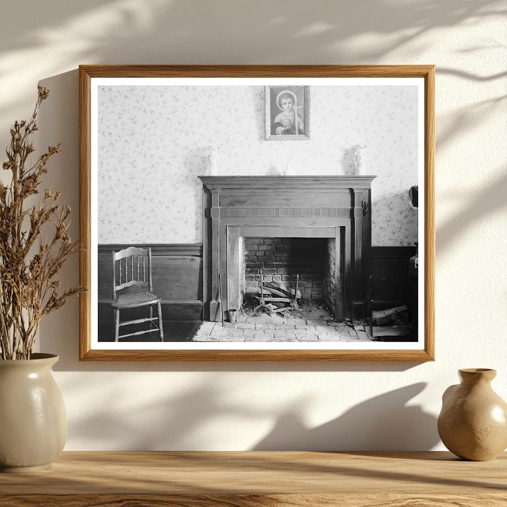 Browns Cove, VA Interior Photo from 1933-1940 Survey