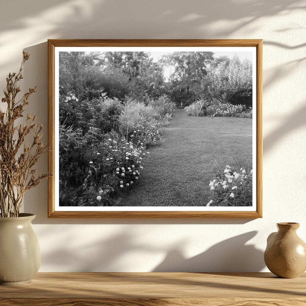 Staunton VA Garden Scene - 1953 Vintage Photograph