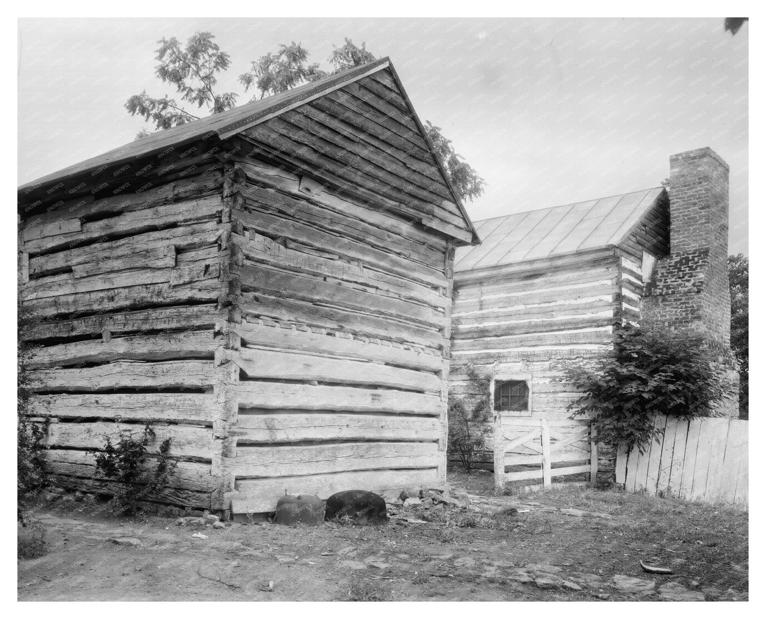 1760 Log Cabin in Fincastle, Virginia - Historic Photo