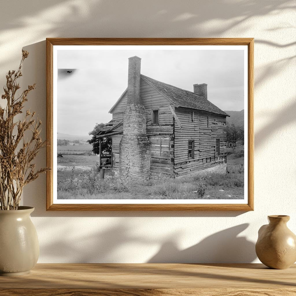 1950s Vintage Log House in Fincastle, Virginia