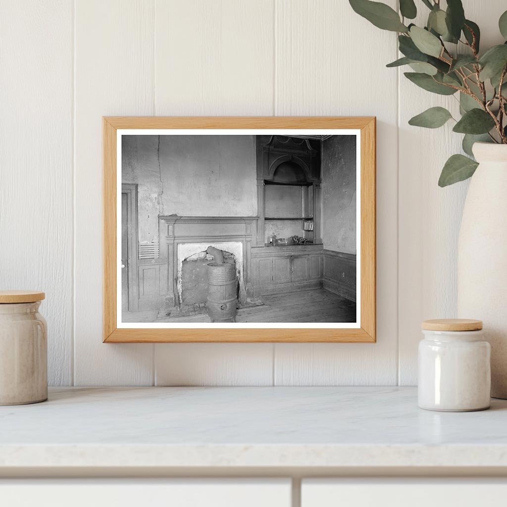 Historic Interior in Bowling Green, Virginia, Early 1900s