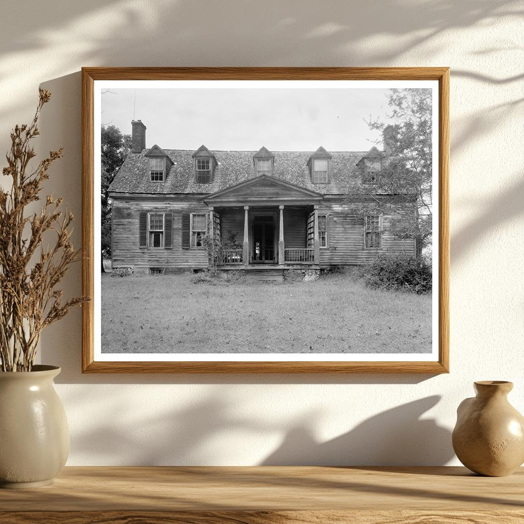 1730 Wooden House in Weyanoke, Virginia - Historical Photo