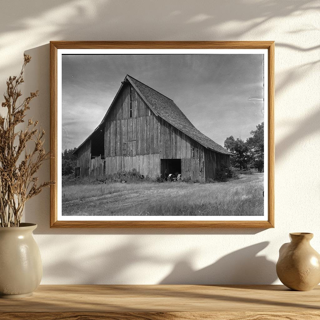 Midlothian Pike Barn, Chesterfield VA, Mid-20th Century