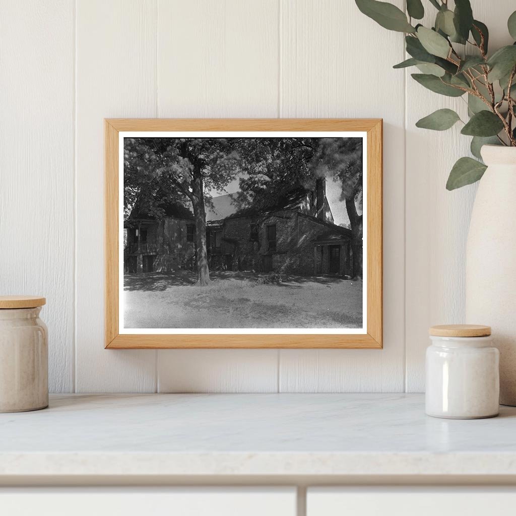 Historic Tavern in Dinwiddie County, Virginia, 1900s