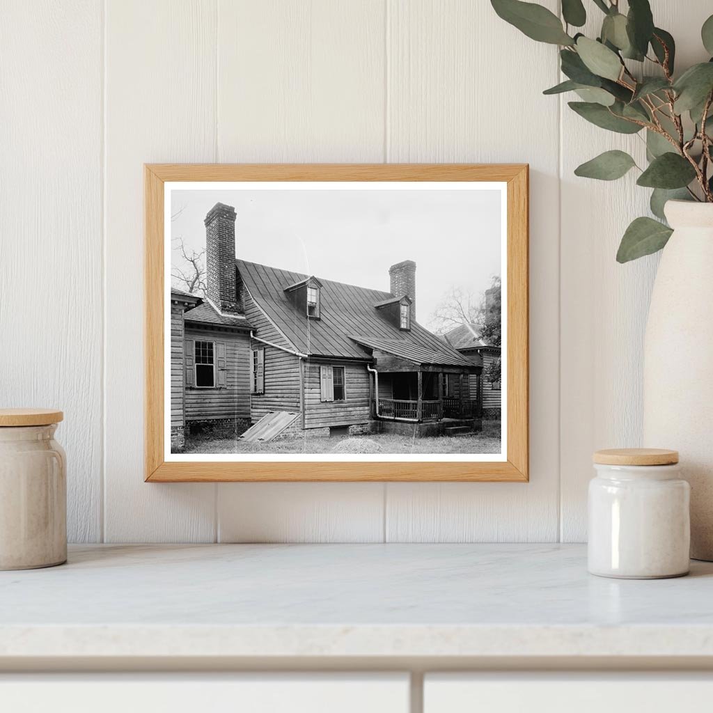 1730 Architecture in Petersburg, VA: Historic Photograph