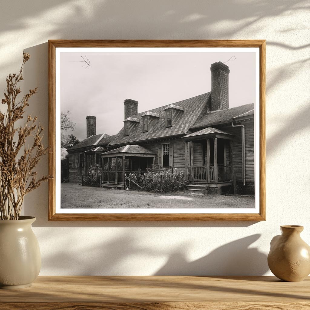 Vintage 1730 Wooden Building in Dinwiddie County, VA