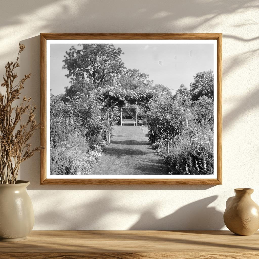 Mount Vernon Gardens, Fairfax VA, 1953 Photo Archive