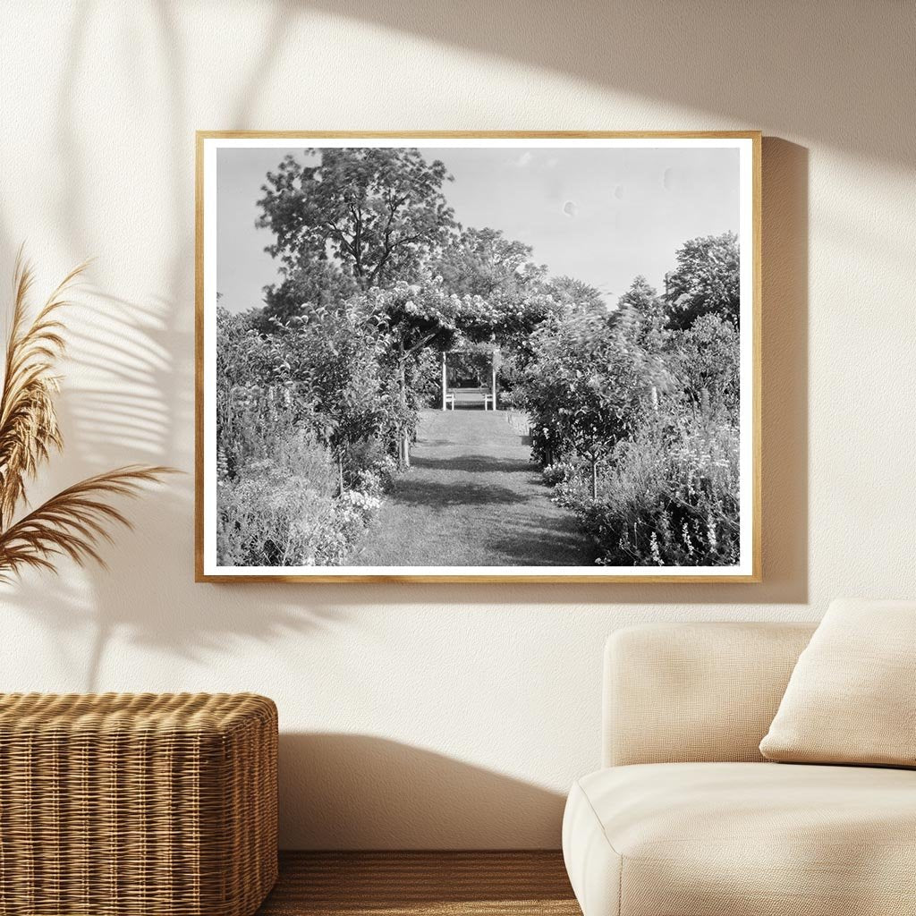 Mount Vernon Gardens, Fairfax VA, 1953 Photo Archive