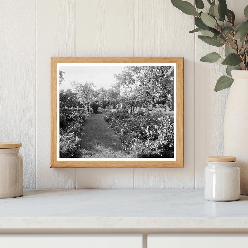 Mt. Vernon Gardens, Fairfax County, Virginia, 20th Century