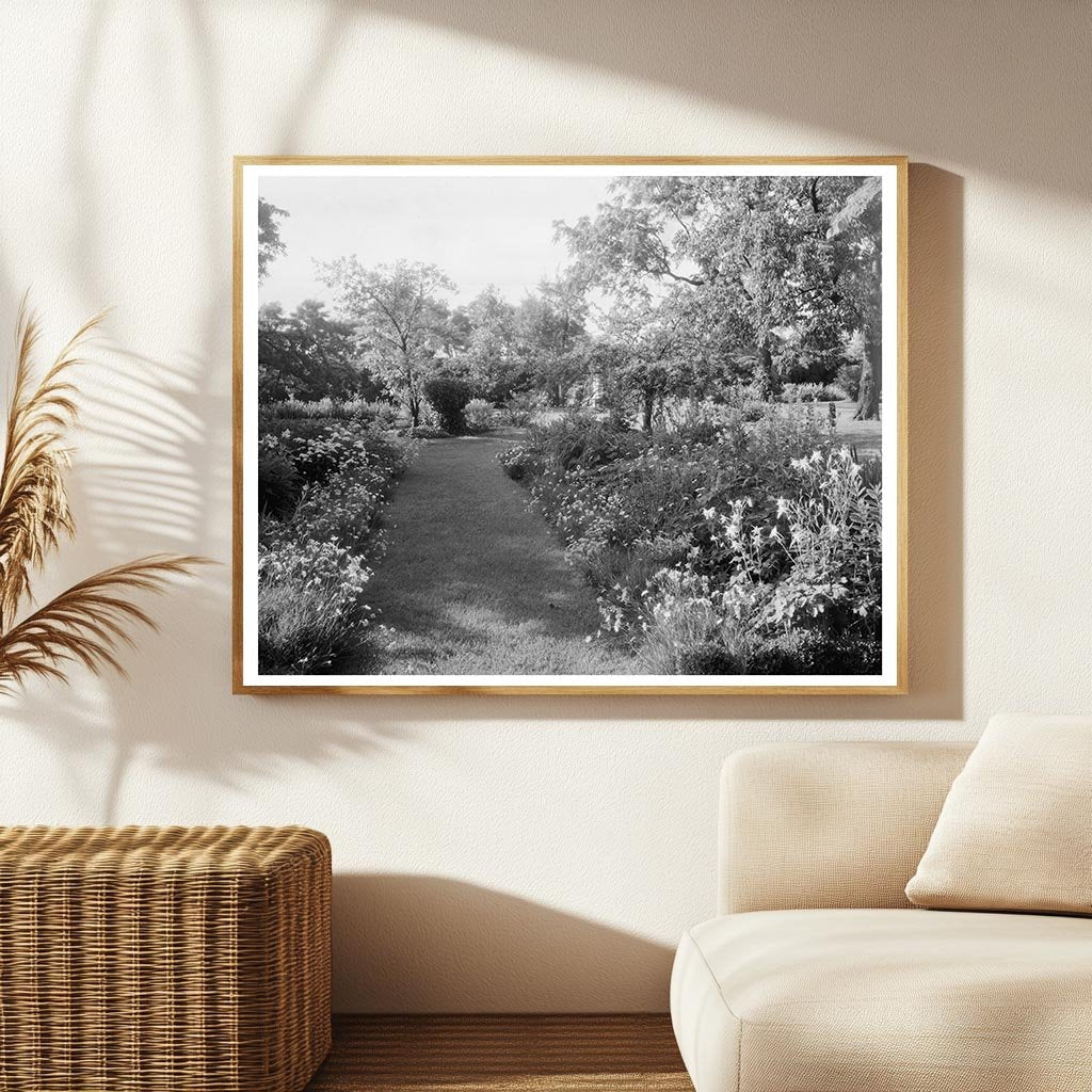 Mt. Vernon Gardens, Fairfax County, Virginia, 20th Century