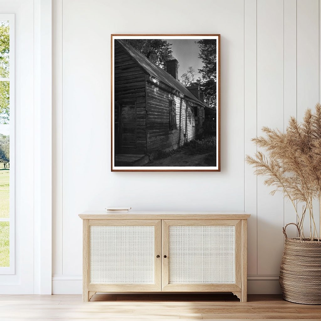 Vintage Wooden House in Piping Tree, VA - 19th Century