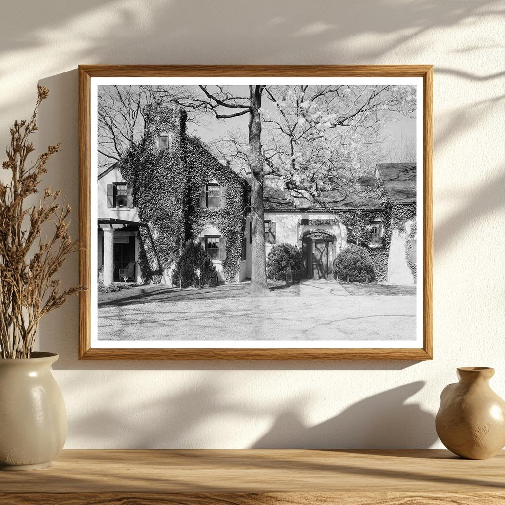 Historic Boarding School Photo, Middleburg VA 1900s