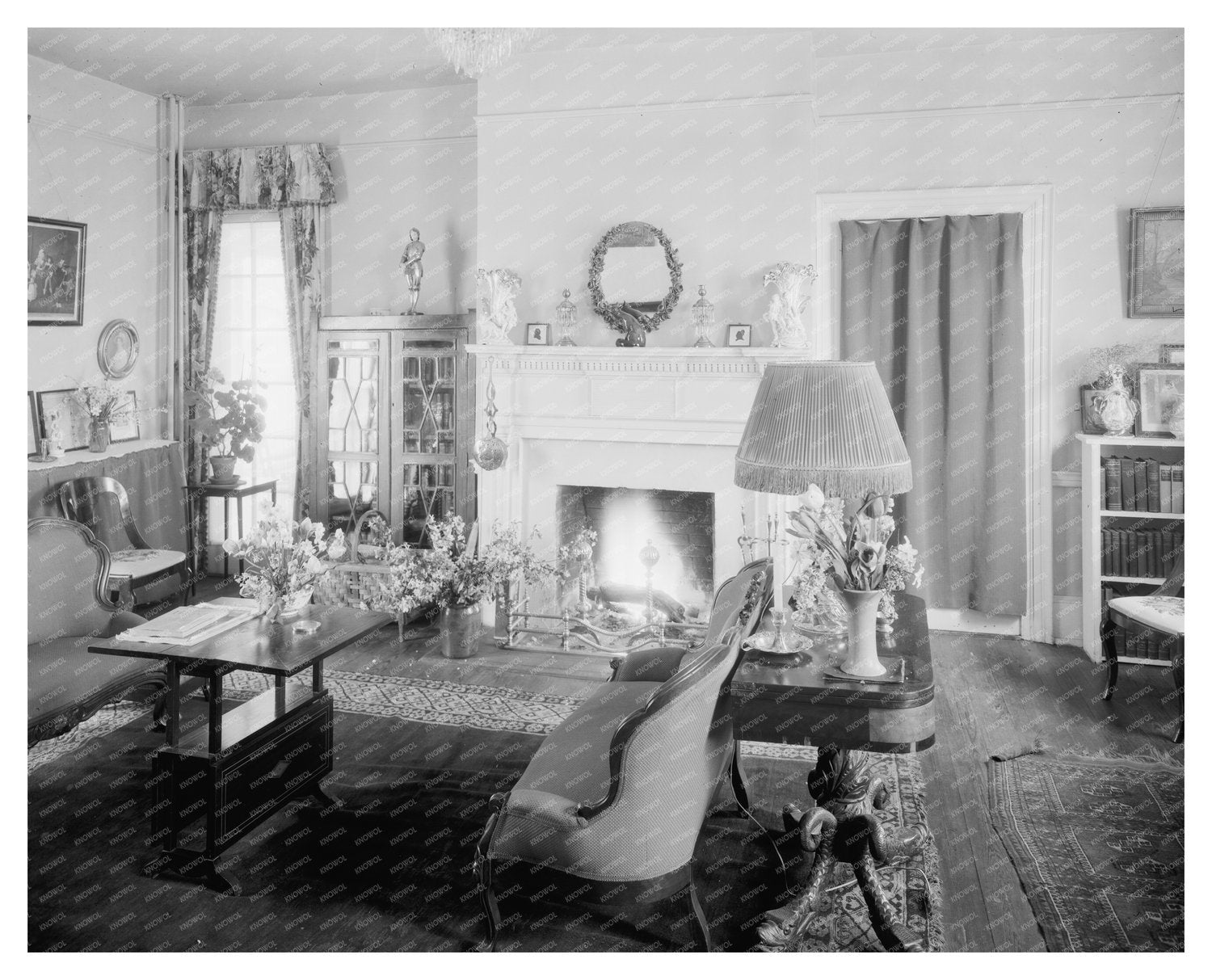 Middleburg, VA Interior Scene - Early 20th Century Photo