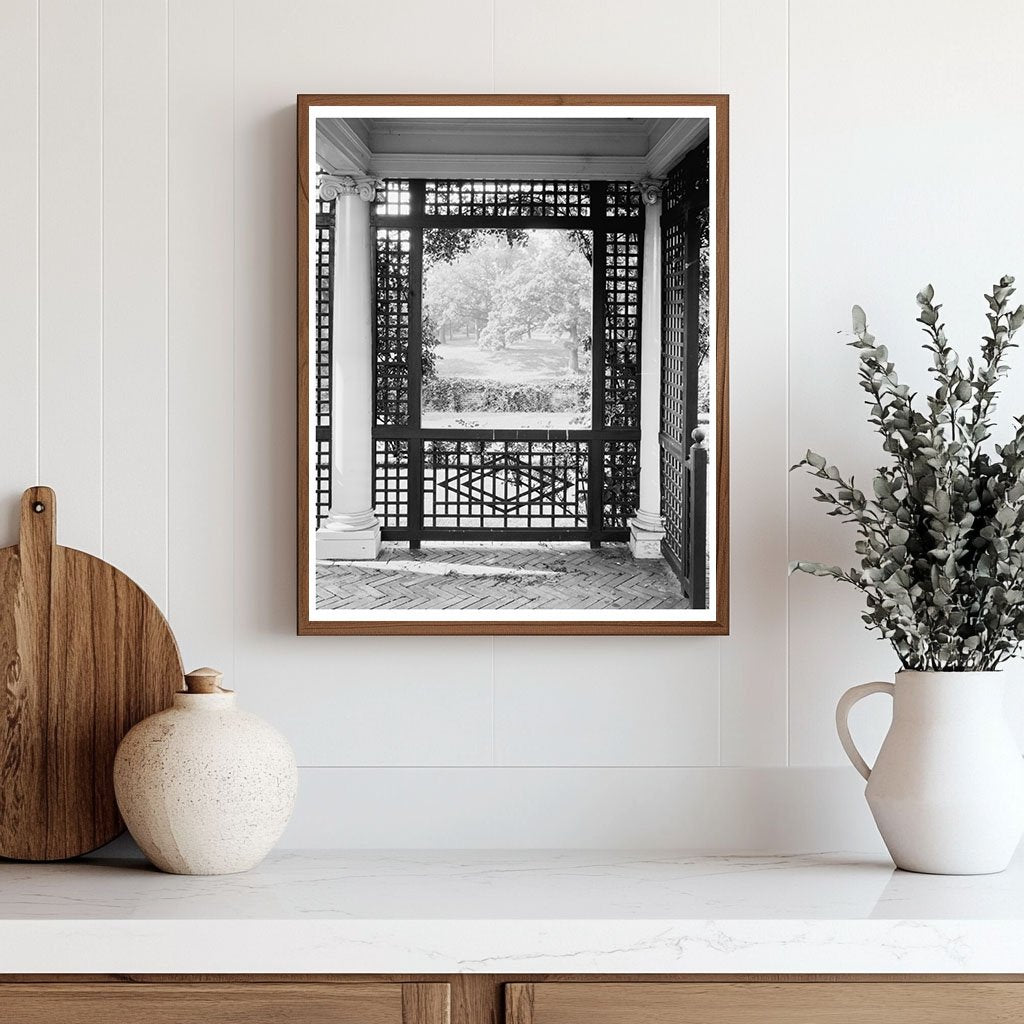 Vintage Architecture in Leesburg, Virginia, 20th Century