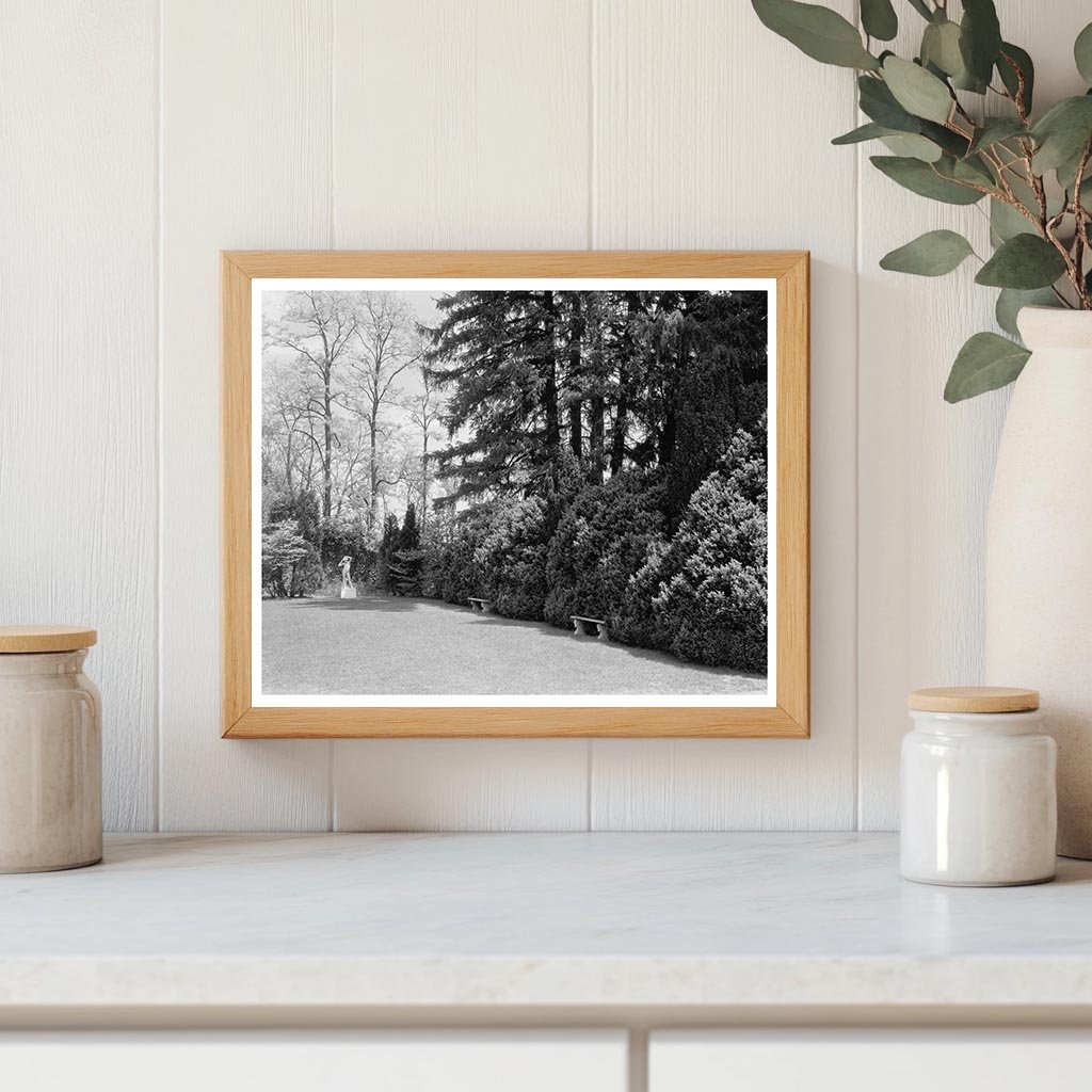 Vintage Photo of Leesburg, Virginia Gardens, 20th Century