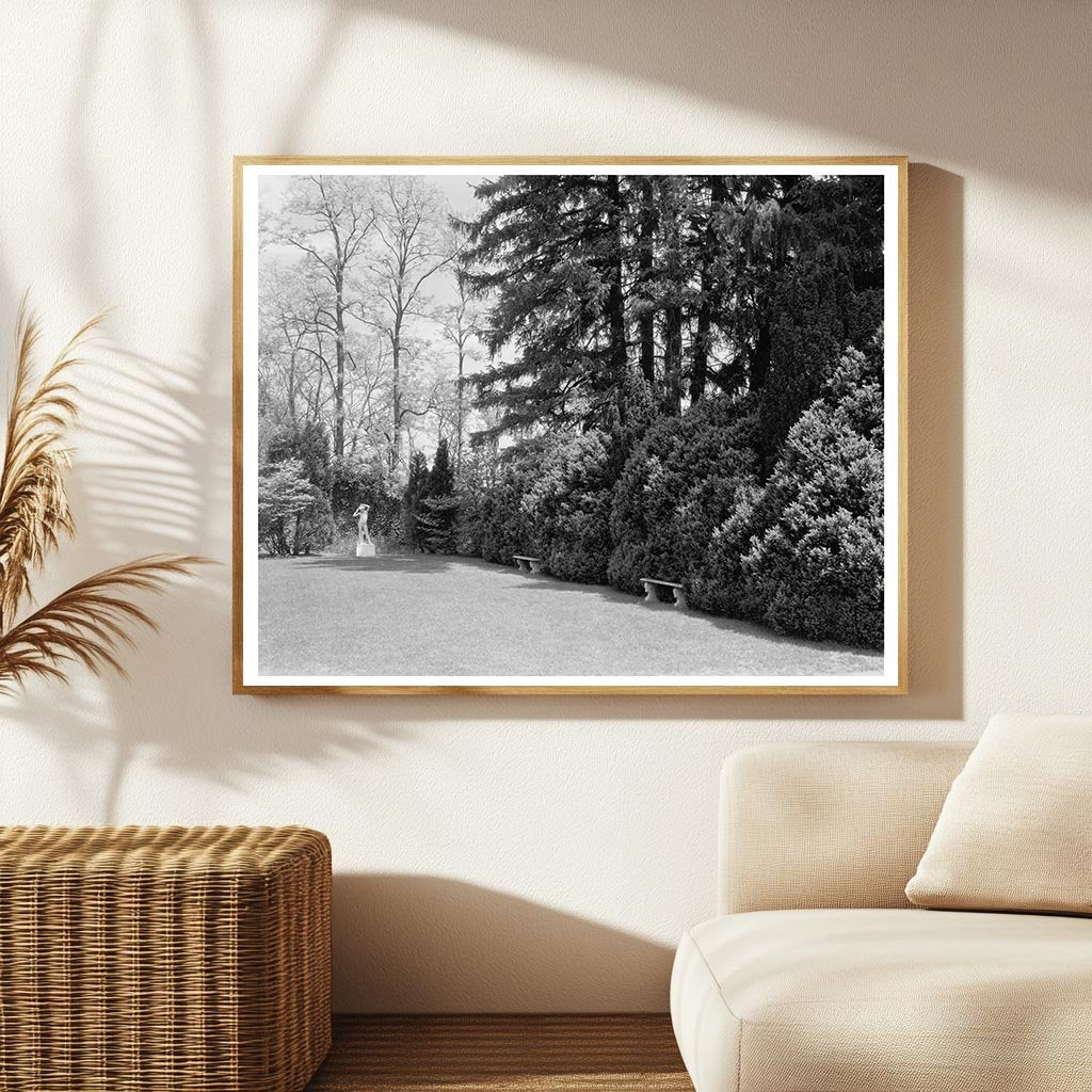 Vintage Photo of Leesburg, Virginia Gardens, 20th Century