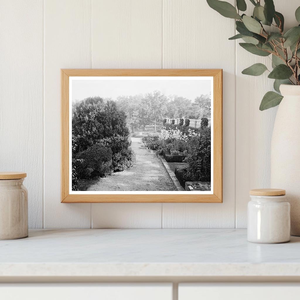 Vintage Estate Photo, Leesburg, VA, 1953