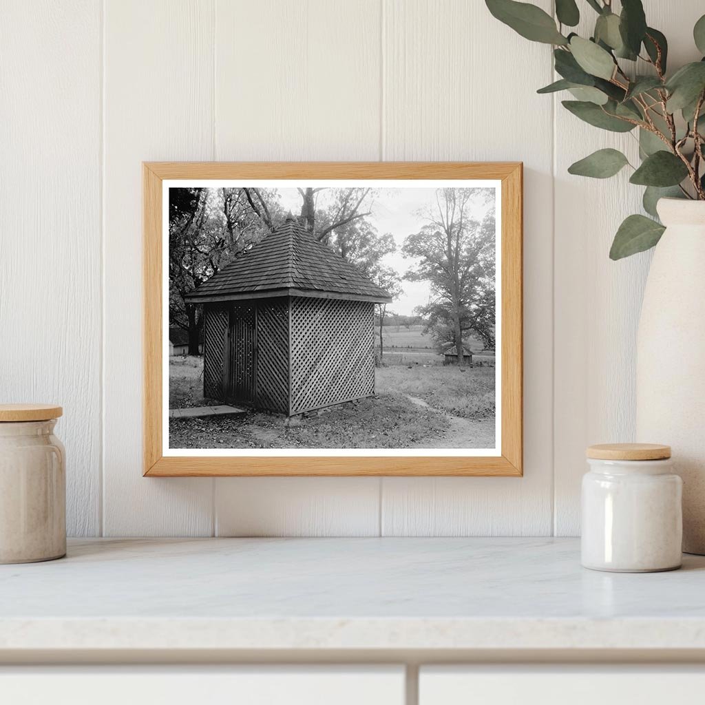 Well House in Gordonsville, Virginia, 1930s Snapshot