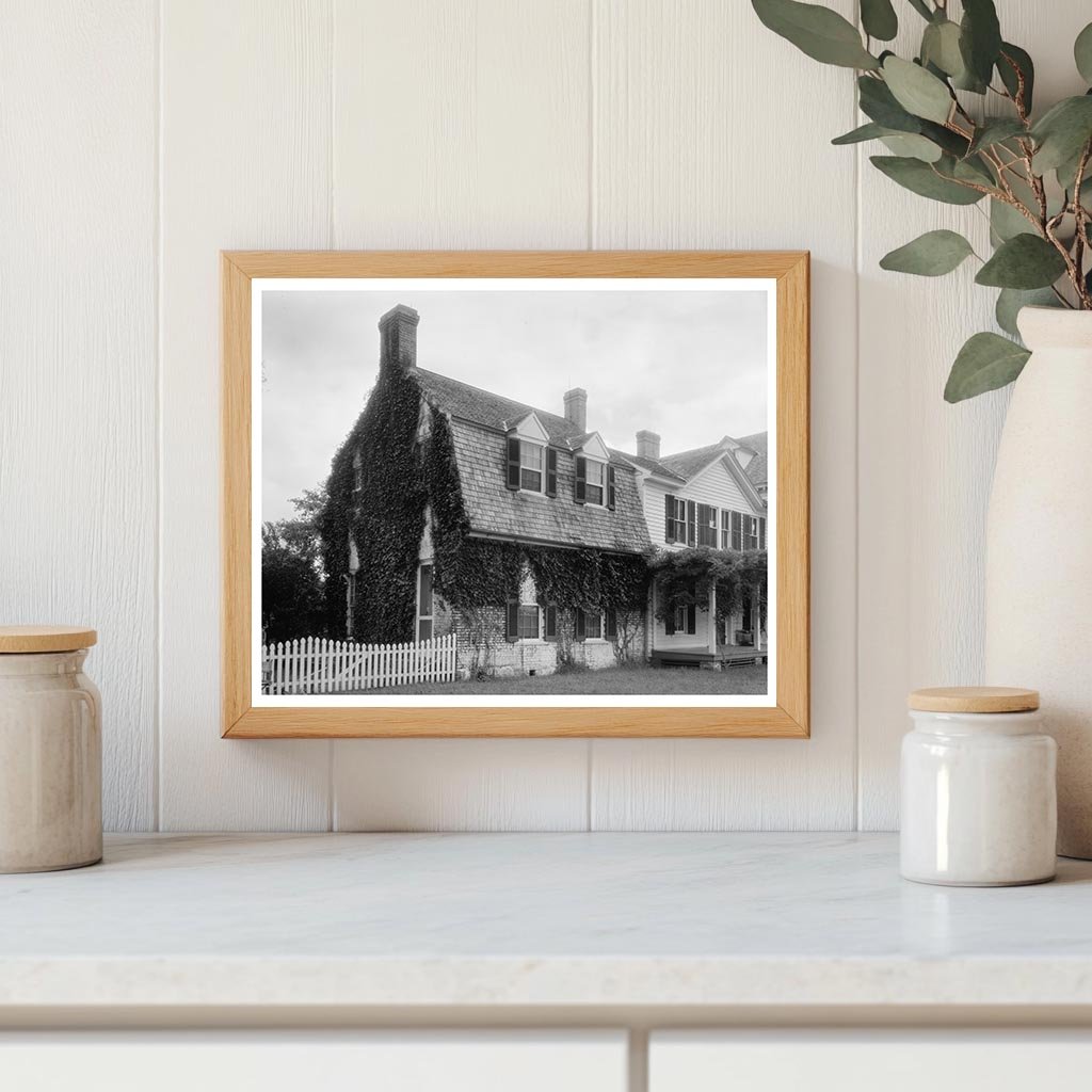 Vintage Home in Mathews County, Virginia, 20th Century