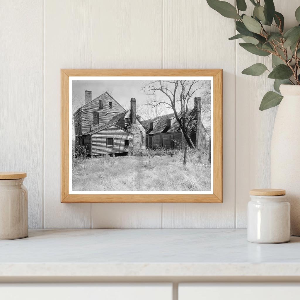 Vintage Farmhouse in Mecklenburg County, VA - 20th Century