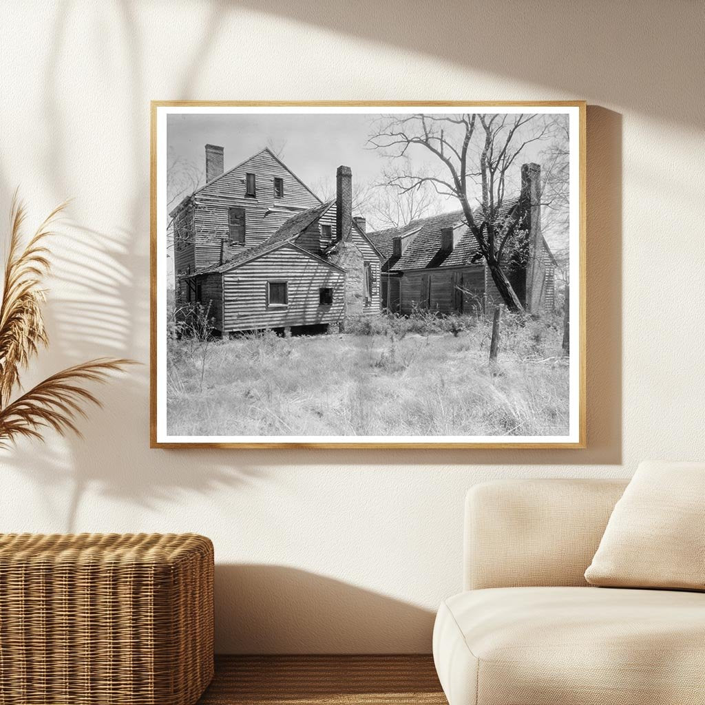 Vintage Farmhouse in Mecklenburg County, VA - 20th Century