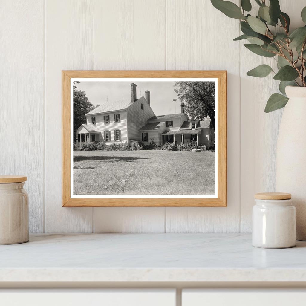 1834 Dwelling in Eastville, Virginia: Vintage Architecture