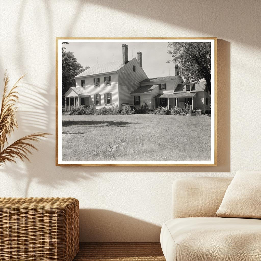 1834 Dwelling in Eastville, Virginia: Vintage Architecture