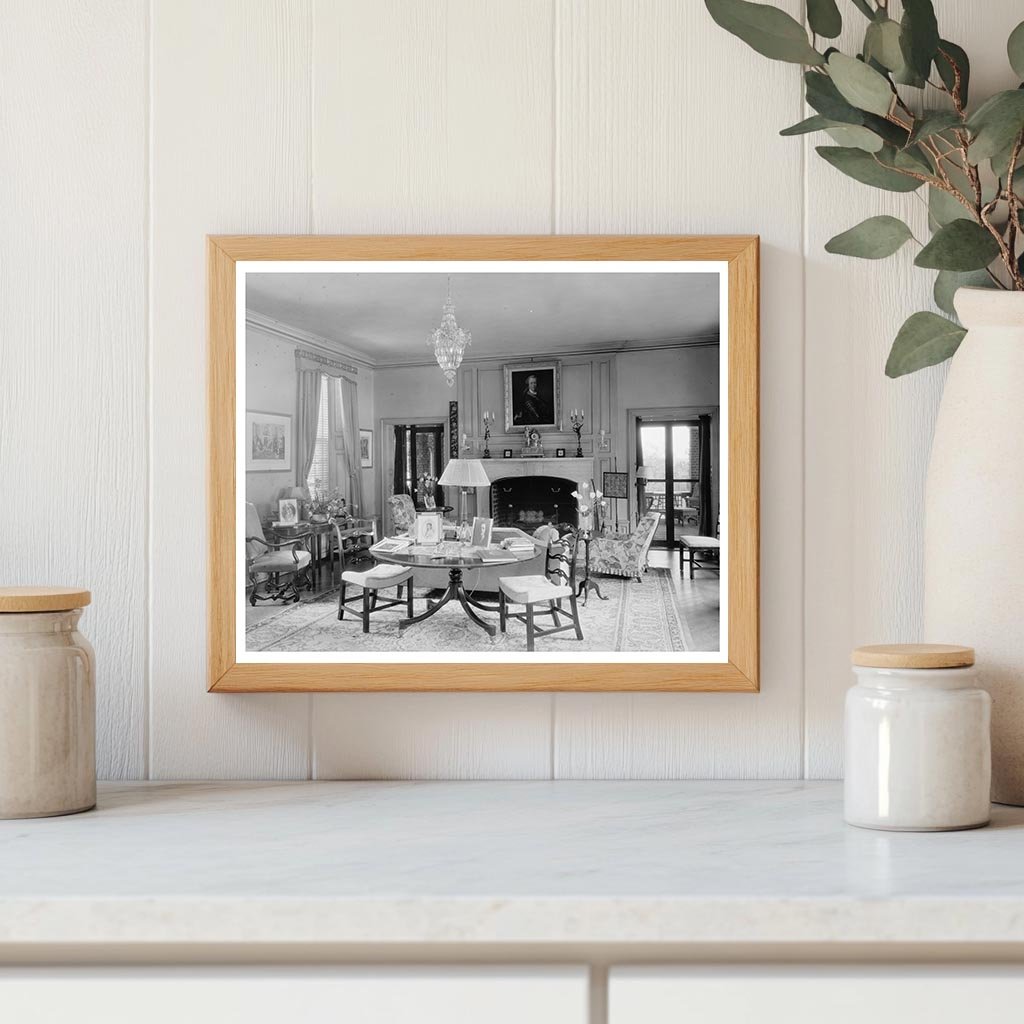 Gordonsville, VA Living Room Photo - 20th Century History