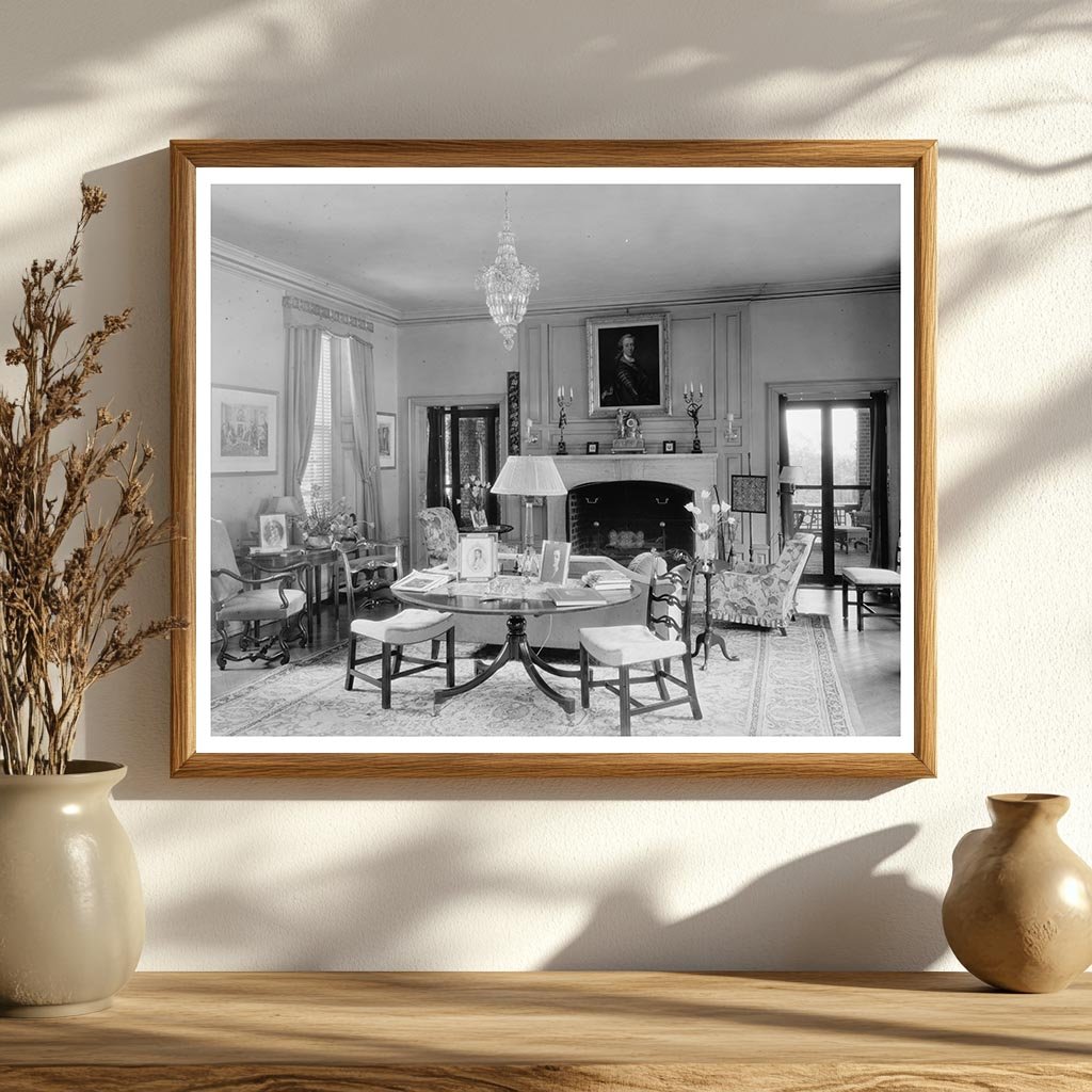Gordonsville, VA Living Room Photo - 20th Century History