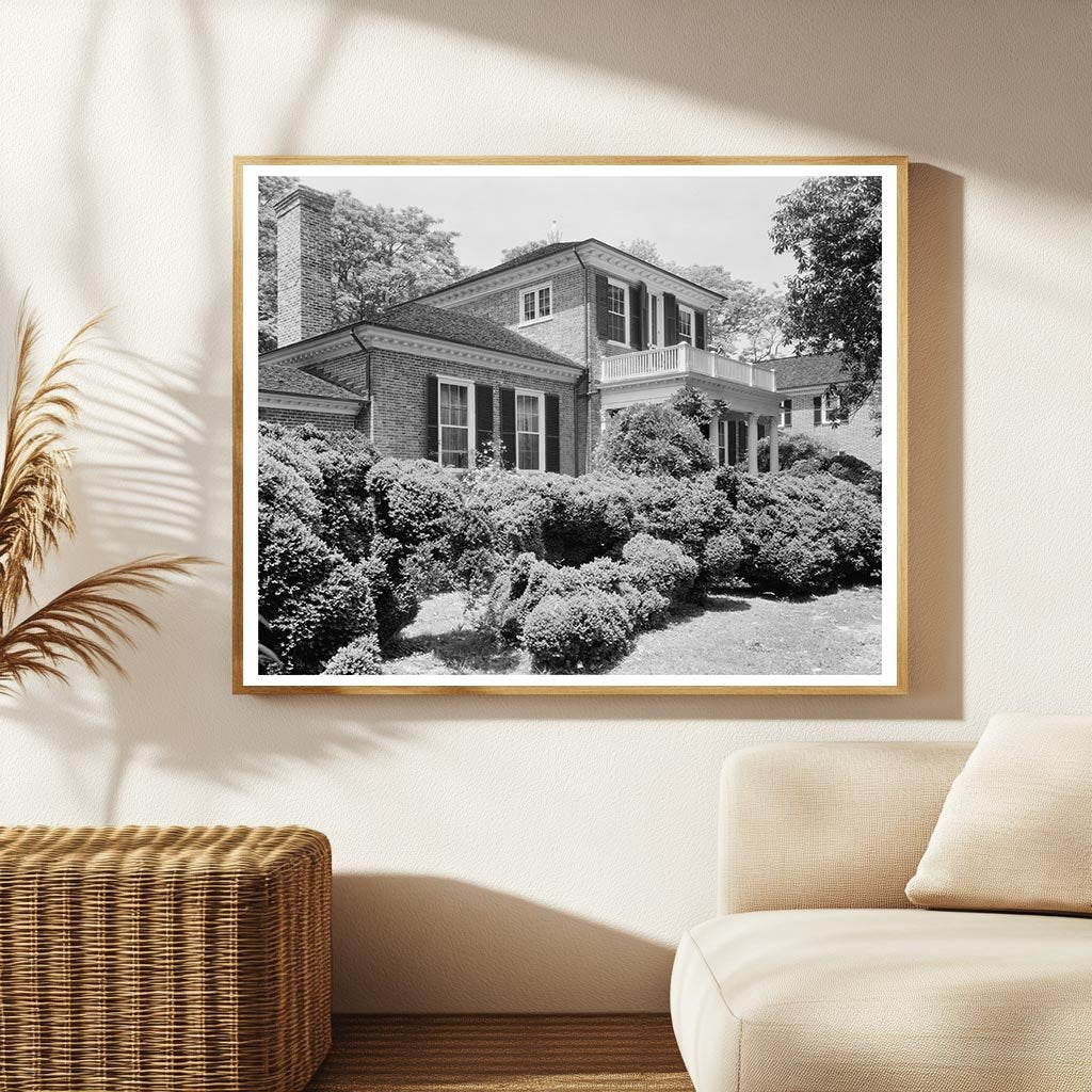 Historic Surry Building, Virginia, 1730: Architectural Legac