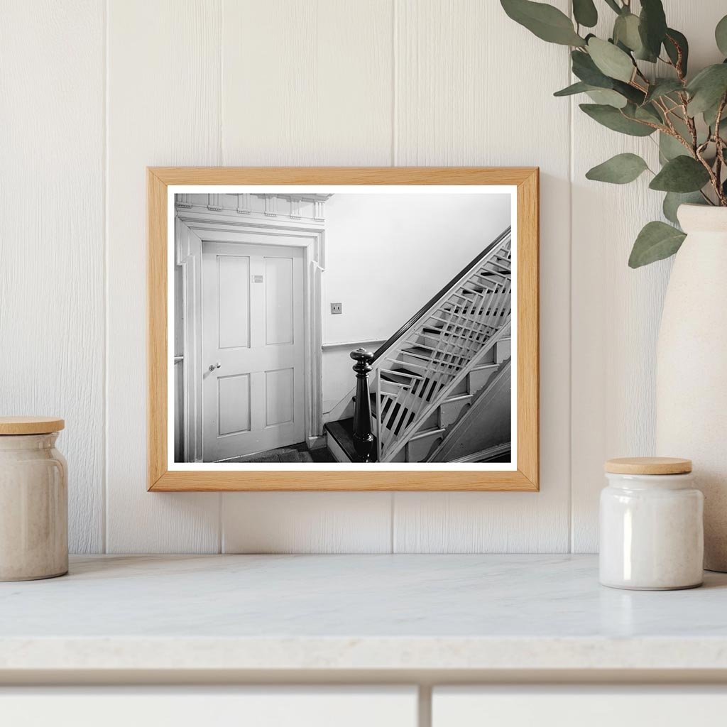 Historic Building in Surry, VA, 1730 - Architectural Signifi