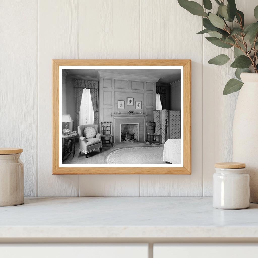 Historic Building in Surry, VA - Colonial Architecture 1730