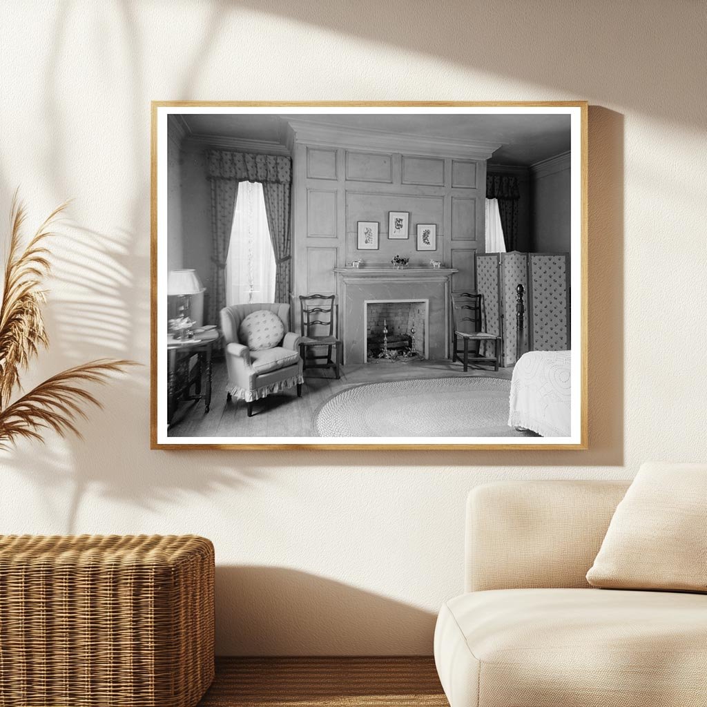 Historic Building in Surry, VA - Colonial Architecture 1730