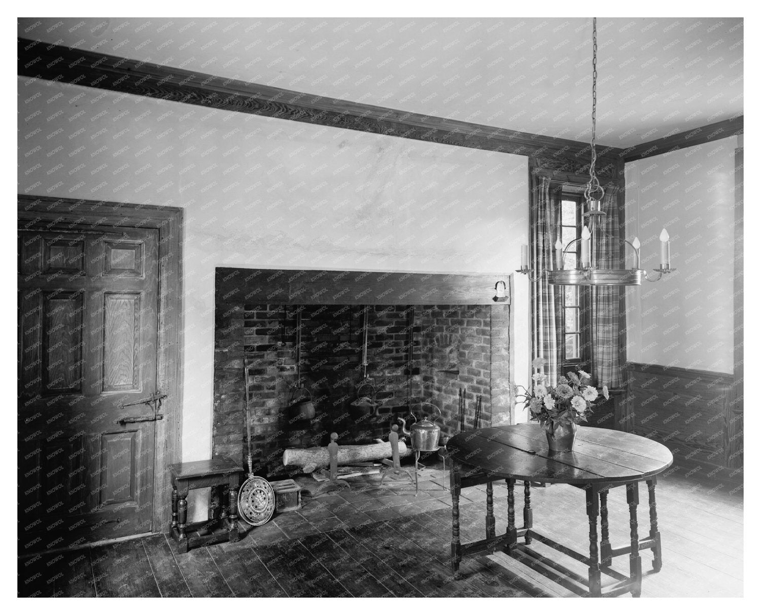 Historic Brick House in Norfolk, VA - 1634 Architecture