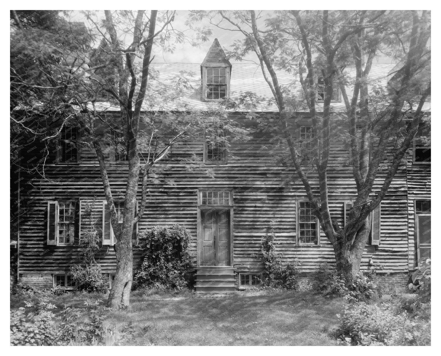 Historic Wooden House in Warsaw, VA 18th Century