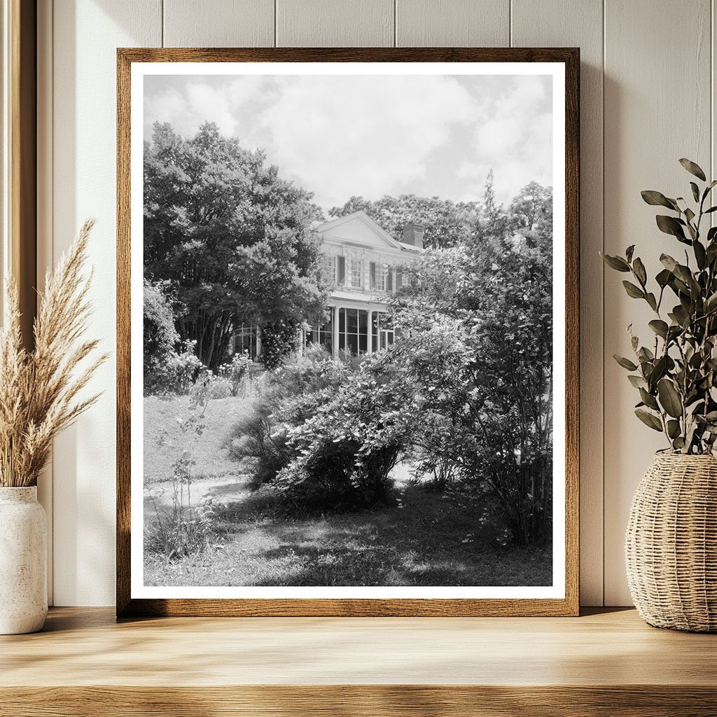 1730 Estate in Warsaw, Virginia: Historic Architecture Photo