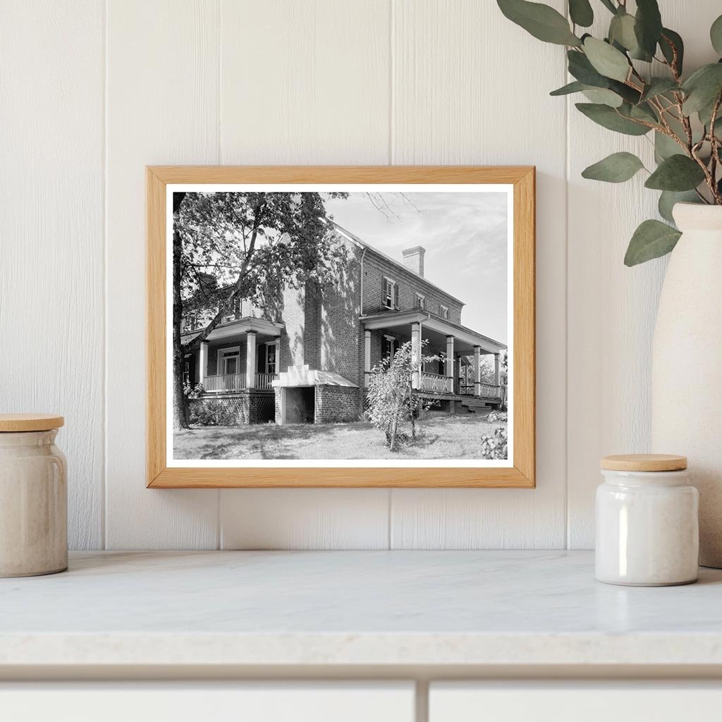 Vintage Farmhouse in Salem, VA - Early 1900s Photo