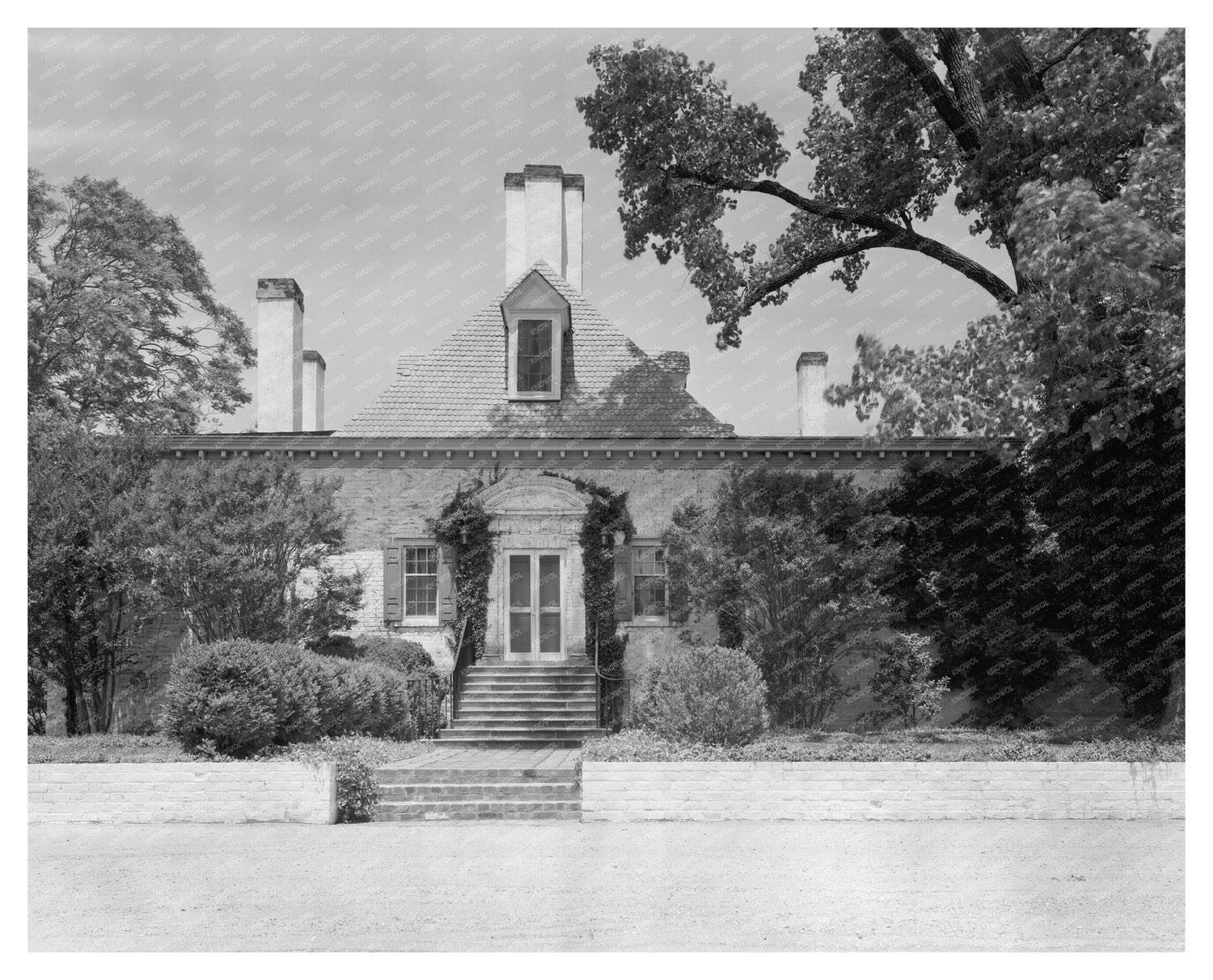Vintage 1668 Mansion Photo, Claremont VA, 20th Century