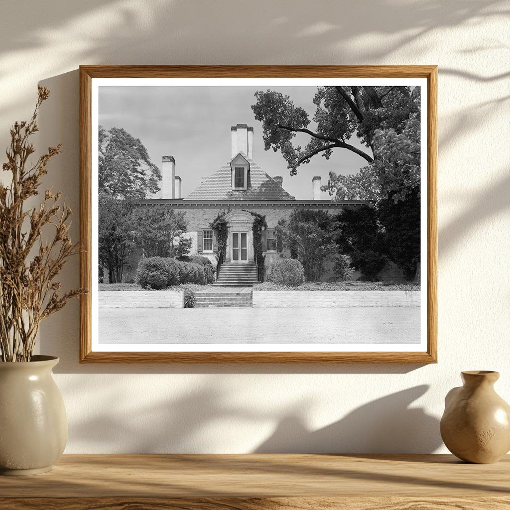 Vintage 1668 Mansion Photo, Claremont VA, 20th Century