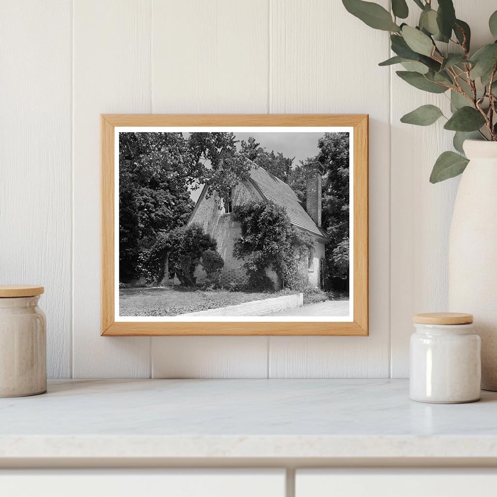 Historic Mansion in Claremont, VA - 1668 Architecture