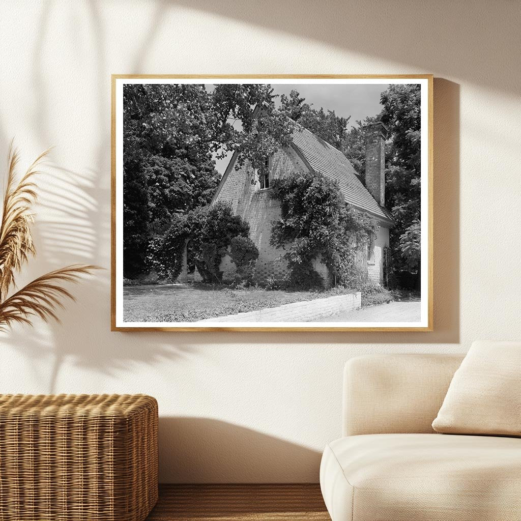 Historic Mansion in Claremont, VA - 1668 Architecture