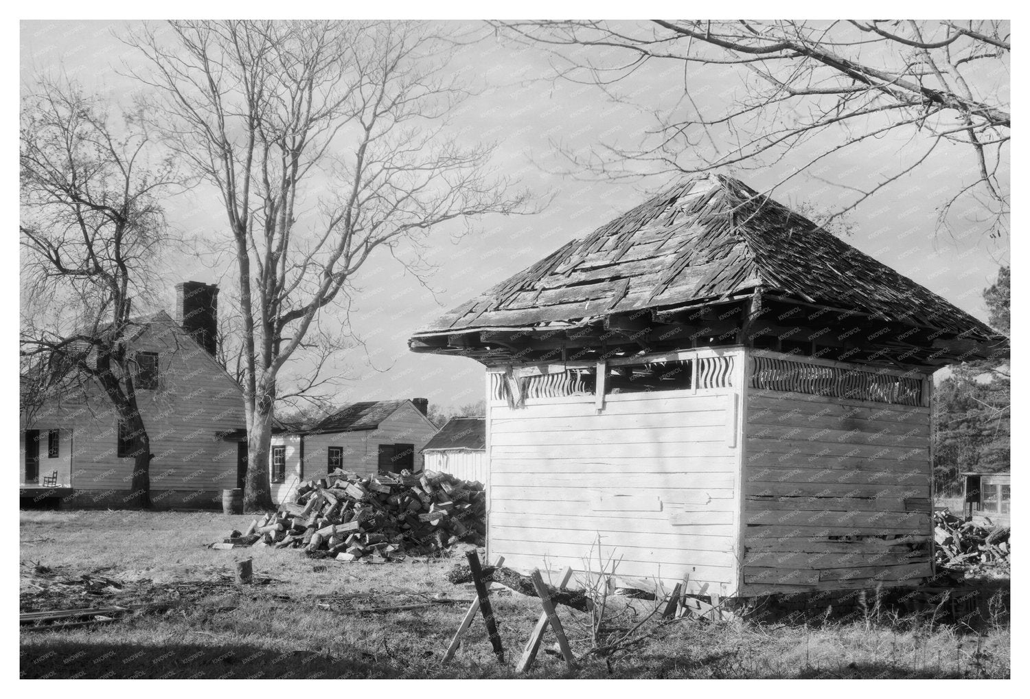 Vintage Photo of Poquoson, VA Outbuilding, Early 1900s