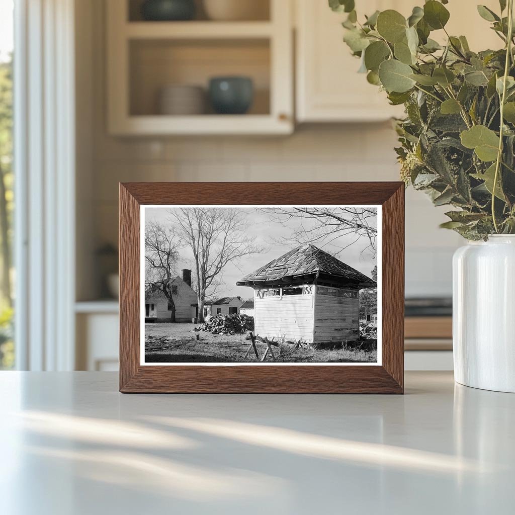 Vintage Photo of Poquoson, VA Outbuilding, Early 1900s