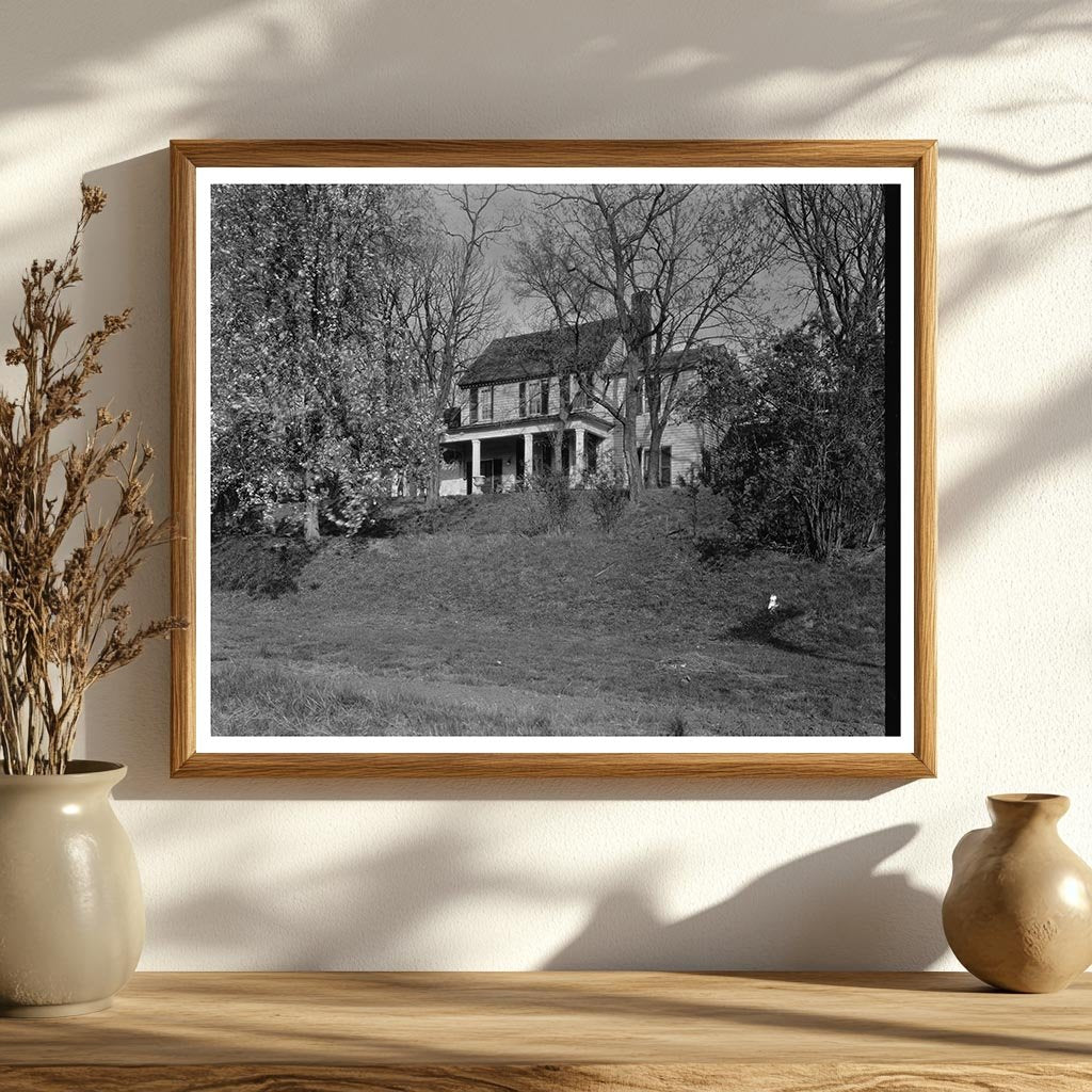 Historic Residence in Falmouth, VA - Early 1900s Photo