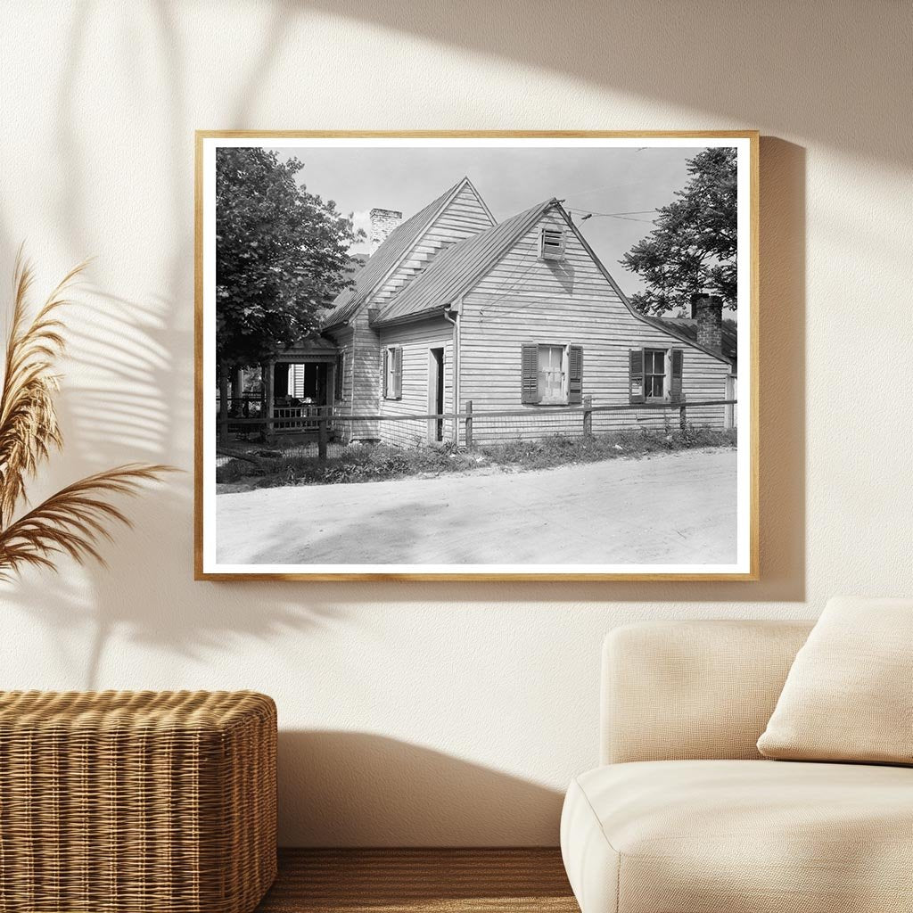 Falmouth, VA Architecture 1900s - Carnegie Survey Photo