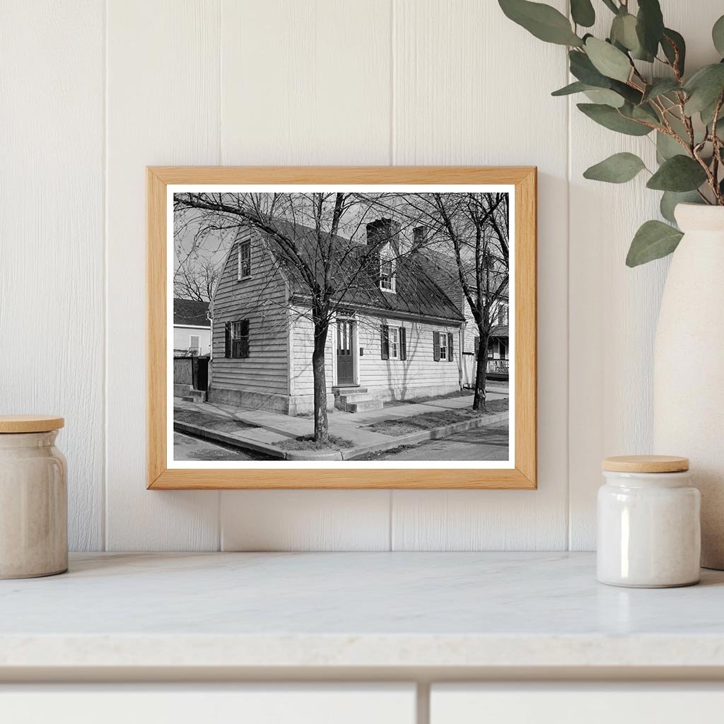 Historic Residence in Fredericksburg, VA - 20th Century