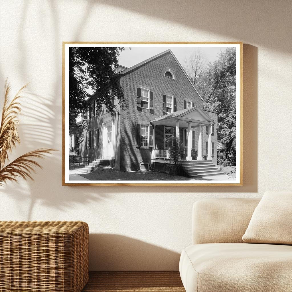 Fredericksburg VA Residence Photo, 20th Century Architecture