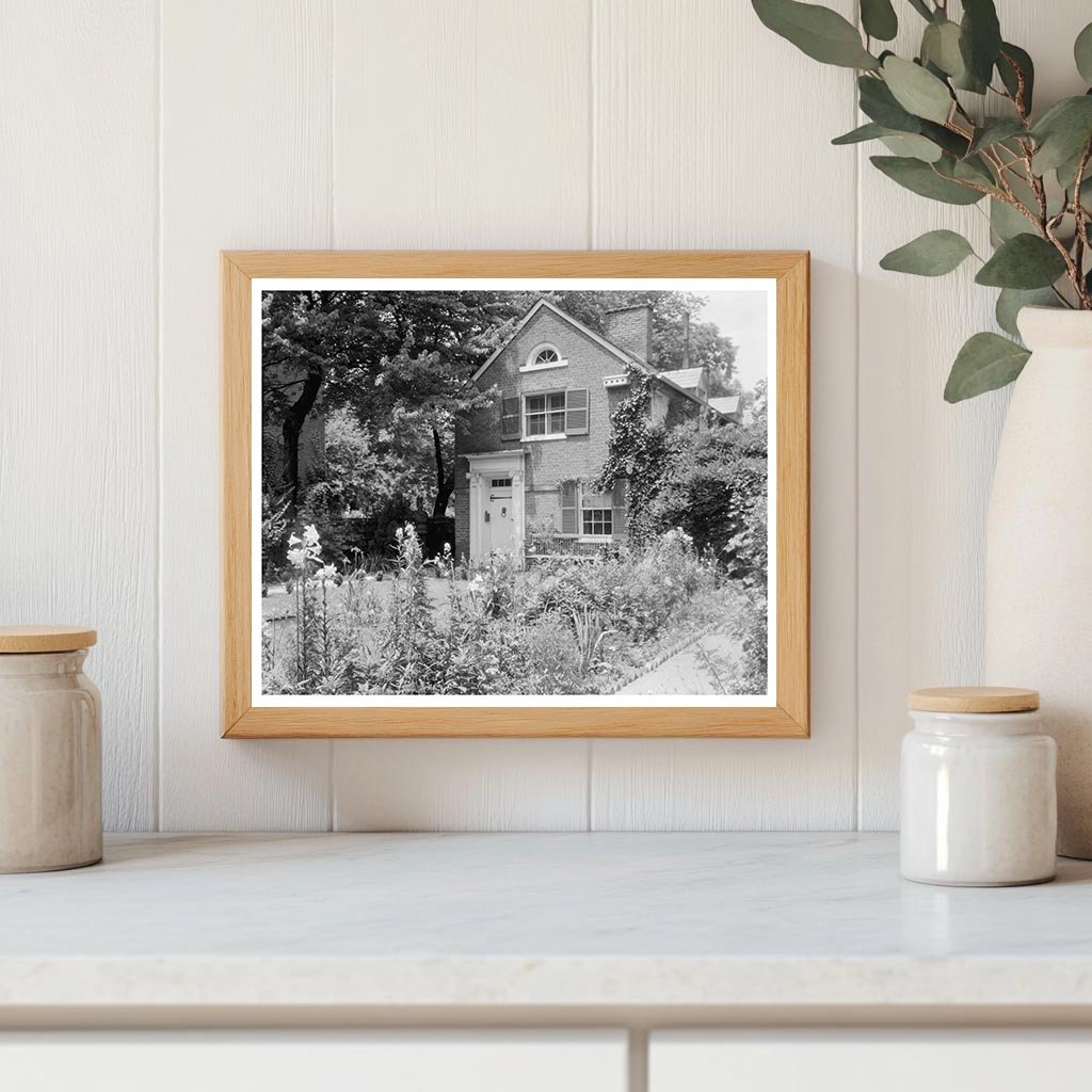 Fredericksburg VA Vintage Home Photo, 20th Century