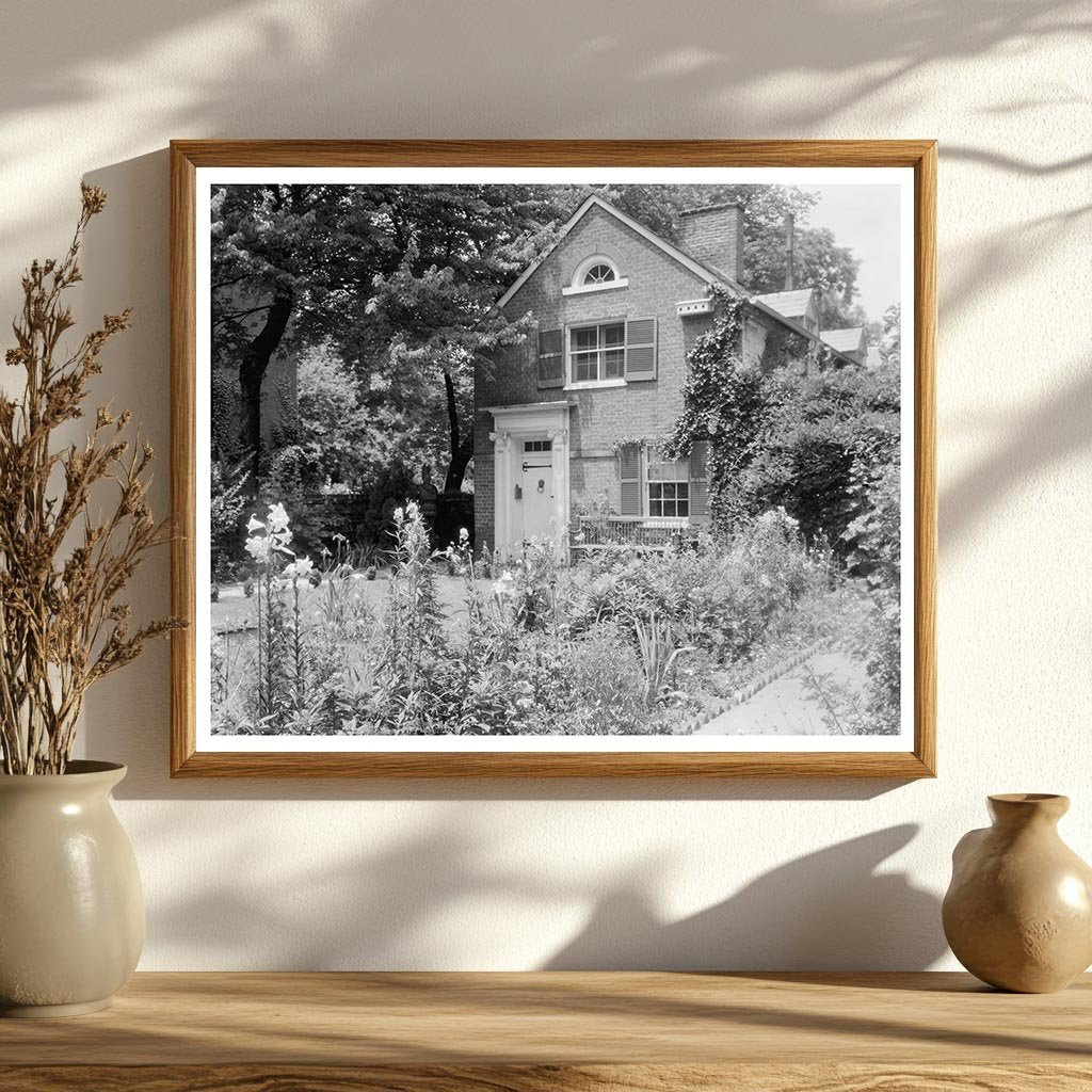 Fredericksburg VA Vintage Home Photo, 20th Century