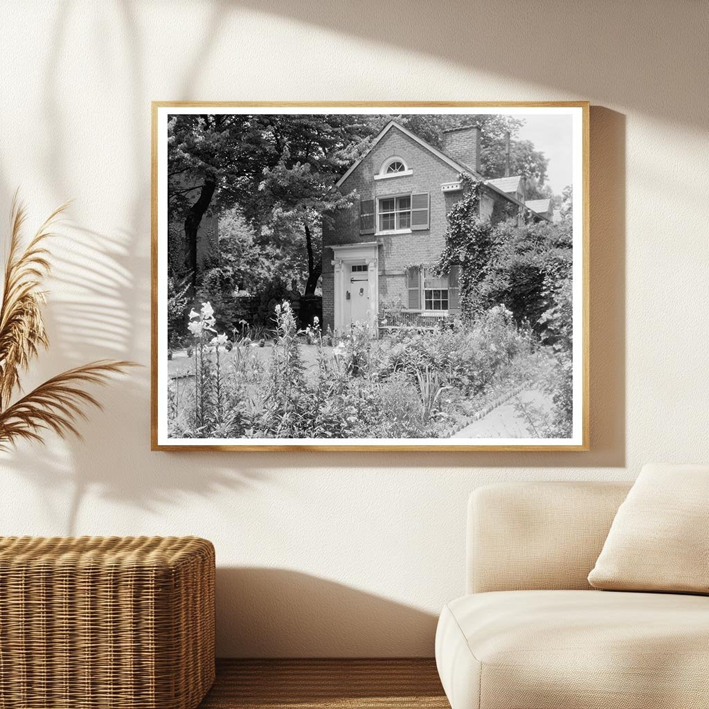 Fredericksburg VA Vintage Home Photo, 20th Century